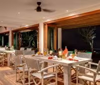 Villa Voyage, Zona de comedor