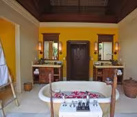 Villa Maridadi, Salle de bain principale