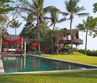 Villa Maridadi, Piscine